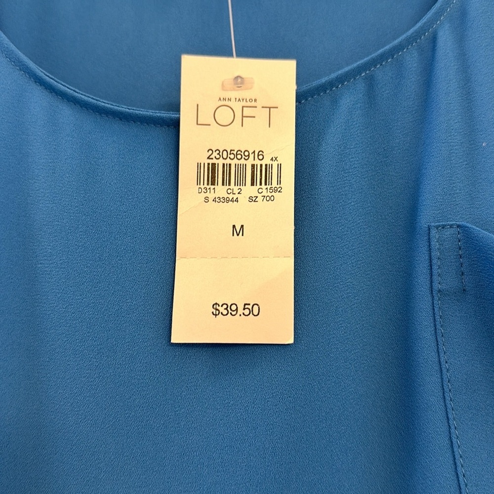 Loft women’s size medium. 100% polyester scoop tank. - Picture 2 of 3